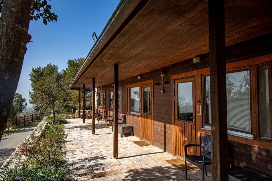 Logos Hotel In Yad Hashmona Exterior foto
